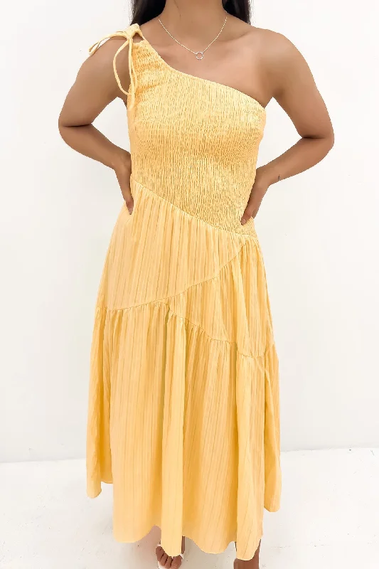 Braelyn Midi Dress Yellow Comfortable Casual Midi Dress