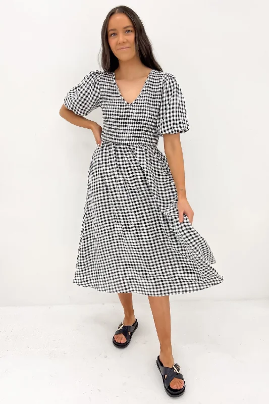 Keisha Midi Dress Black Gingham Trendy Ruched Side Midi Dress