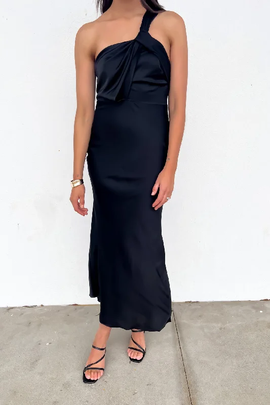Monika Midi Dress Black Fashionable A-Line Midi Dress