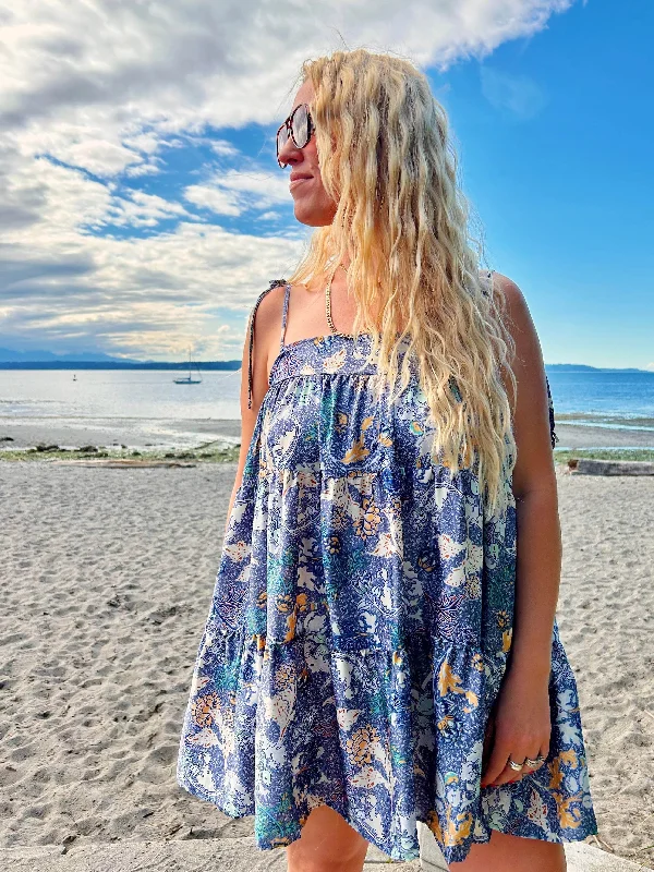 Posie Mini Dress Chic Mini Dress with V-Neck