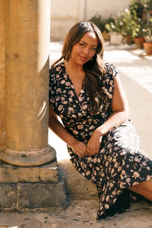Amarlee Maxi Dress - Black Floral Trendy Maxi Dress with Lace