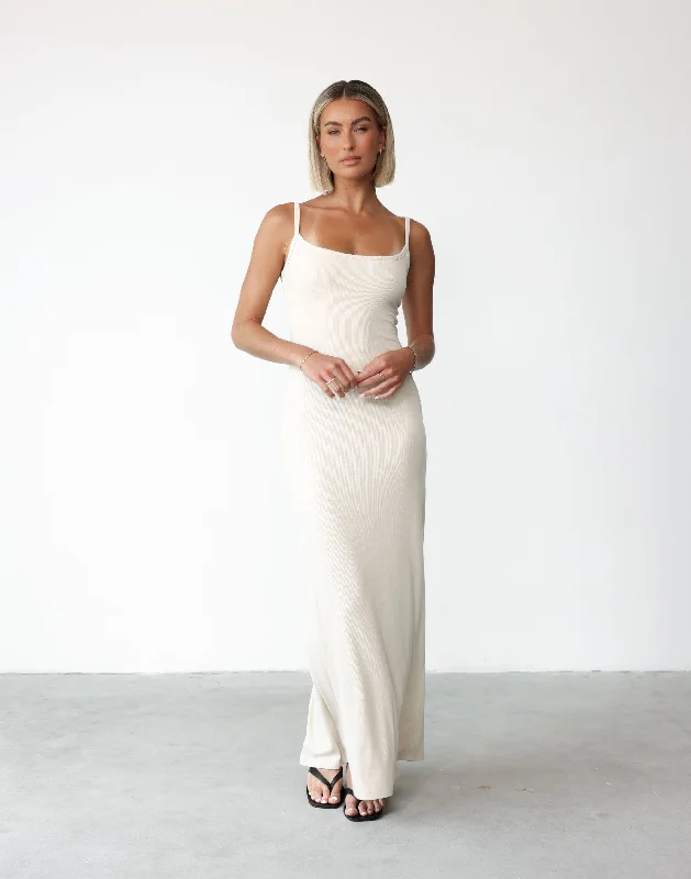 Helia Maxi Dress (Oat) Trendy Printed Maxi Dress