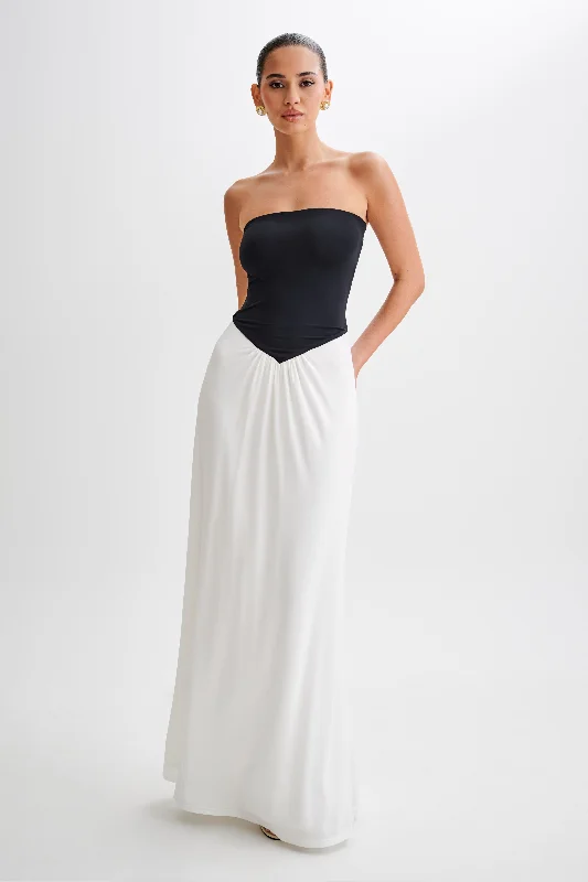 Ruby Strapless Slinky Maxi Dress - Black/White Chic Boho Print Maxi Dress