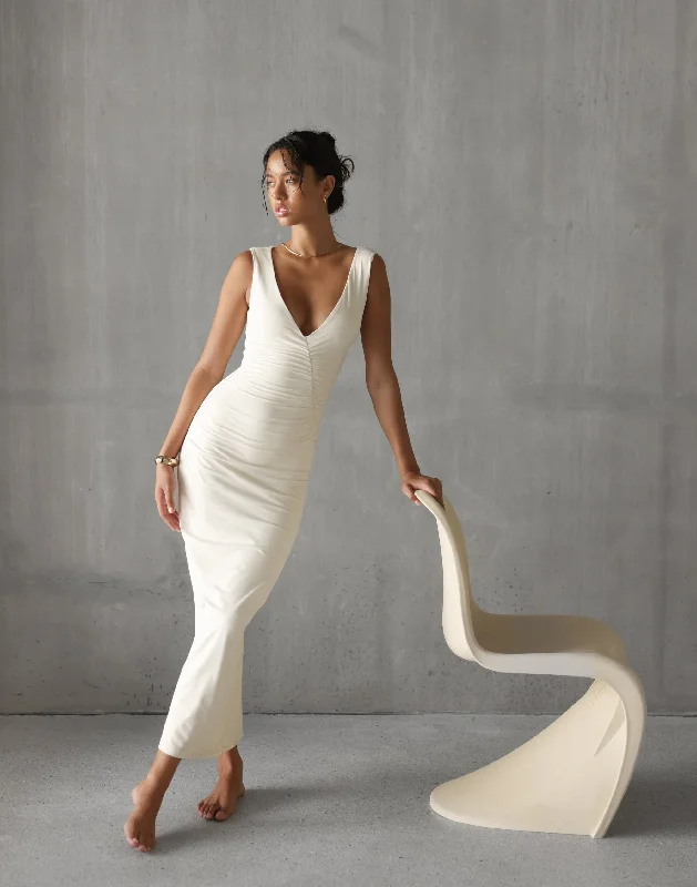 Viola Maxi Dress (Oat) Classic Solid Maxi Dress