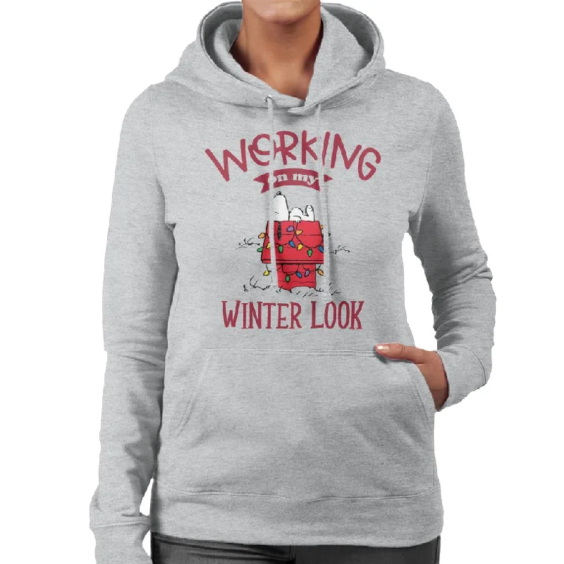 Peanuts Working On My Winter Look Women's Hooded Sweatshirt